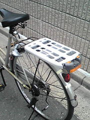 ���]�ԂɃJ�S�̃Z�b�g���@